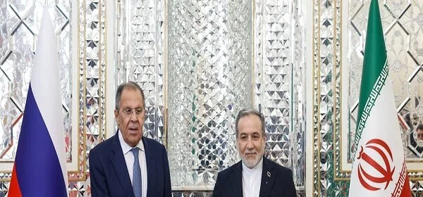 ایران کے وزیر خارجہ عراقچی نے روسی ہم منصب لاوروف سے تہران میں ملاقات کی
