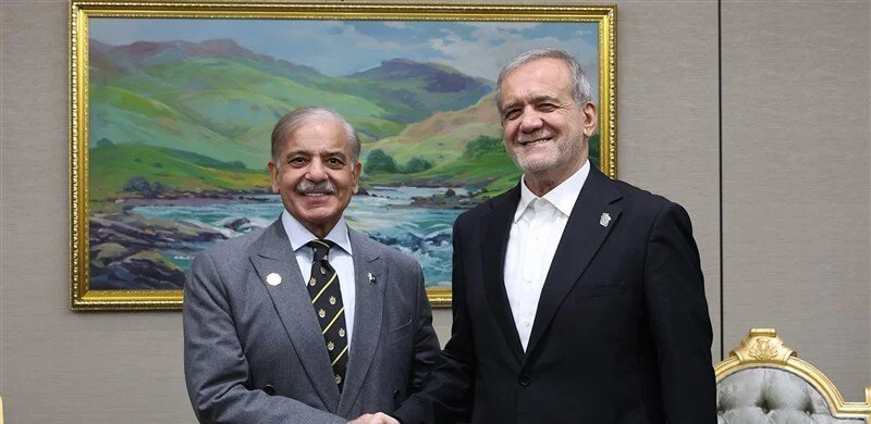 پزشکیان نے اقوام متحدہ جنرل اسمبلی میں شریف سے ملاقات کی، پاکستان کی علاقائی امن کوششوں کو سراہا
