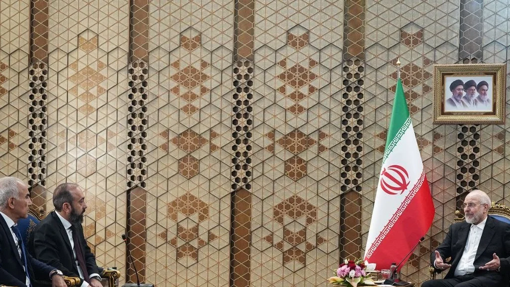 ایران کے غالباف نے آرمینی وزیر خارجہ سے کہا قفقاز غیر ملکی طاقتوں کے مقابلے کا میدان نہ بنے