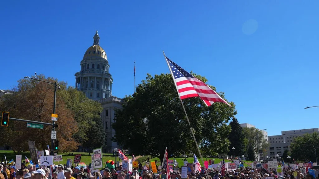 Thousands join anti-Trump No Kings rallies across major US cities