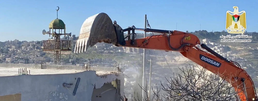 Israeli bulldozers demolish Palestinian homes near Qalandia refugee camp