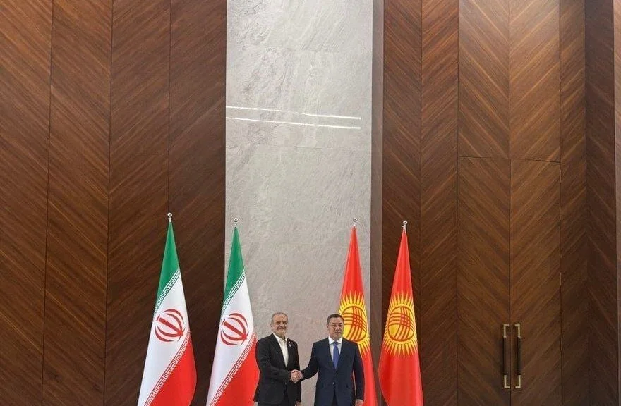 ایران اور کرغزستان کے صدور نے شنگھائی تعاون تنظیم کے اجلاس کے موقع پر دوطرفہ تعلقات پر تبادلہ خیال کیا