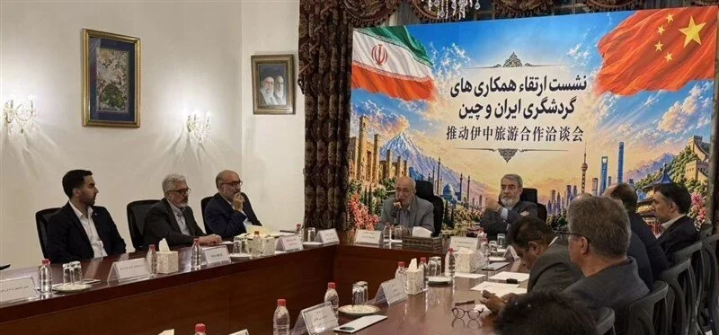 ایران اور چین نے بیجنگ میں سفارت خانے کی تقریب میں سیاحت کے تعاون پر بات چیت کی
