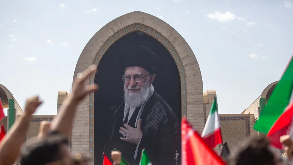 شہید رہبر آیت اللہ خامنہ ای کی نماز جنازہ اتوار کو تہران میں ادا کی جائے گی