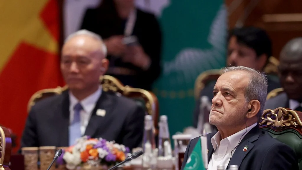 پزشکیان نے برکس سربراہی اجلاس میں یکطرفہ پابندیوں کے خلاف خبردار کیا