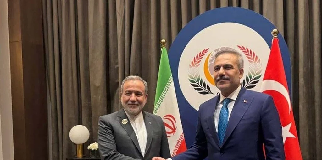 Araghchi meets Turkish counterpart Fidan in Baghdad on OIC sidelines