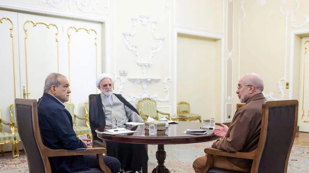 ایران کے صدر، اسپیکر اور چیف جسٹس کا تہران میں ہفتہ وار رابطہ اجلاس