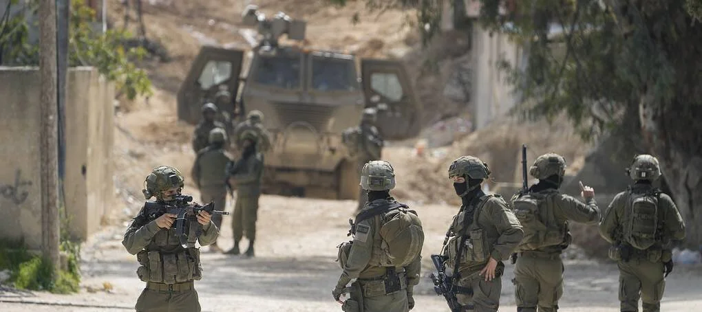 اسرائیلی افواج نے مغربی کنارے میں چھ فلسطینیوں کو حراست میں لے لیا