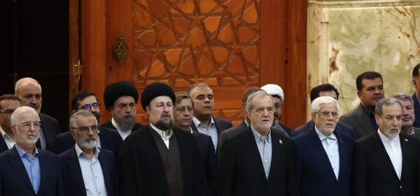 ایرانی حکومتی عہدیداروں نے امام خمینی کے مزار پر عہدِ وفا کا اعادہ کیا