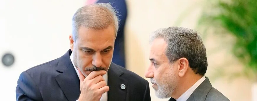 ایران اور ترکی کے وزرائے خارجہ نے ٹیلی فون پر علاقائی استحکام پر تبادلہ خیال کیا