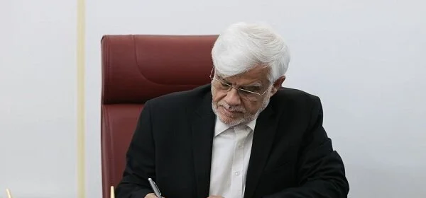 ایران کے نائب صدر عارف نے یمنی افواج کی مغربی ساحل پر پیش قدمی کے بعد علاقائی اتحاد کی اپیل کی
