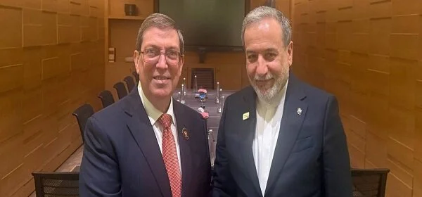 برکس سربراہی اجلاس کے موقع پر ایران اور کیوبا کے وزرائے خارجہ کی ملاقات