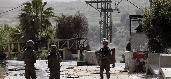 فلسطینی مزاحمتی گروہوں نے مغربی کنارے میں فائرنگ کی تعریف کی، اسرائیل نے لاک ڈاؤن کا حکم دیا