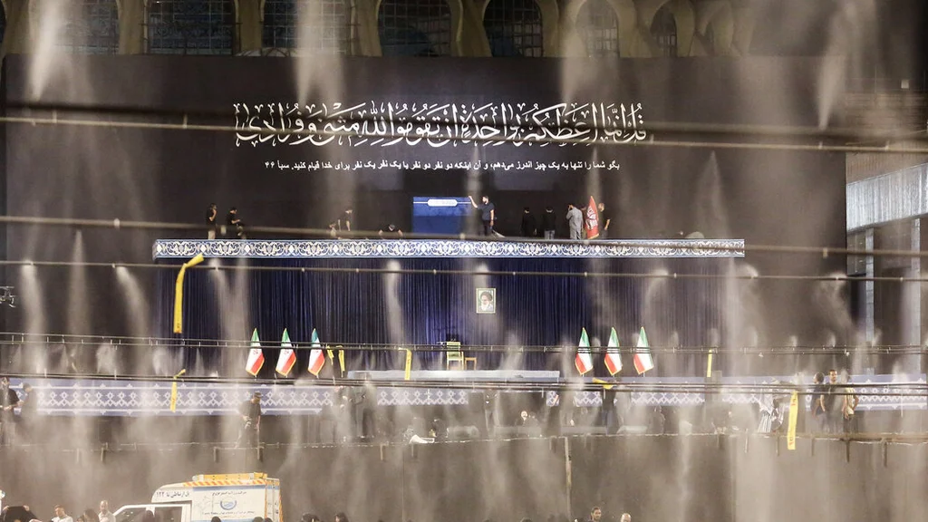 آیت اللہ خامنہ ای کی رخصتی کی تقریب تہران کے مصلے میں منعقد ہوئی