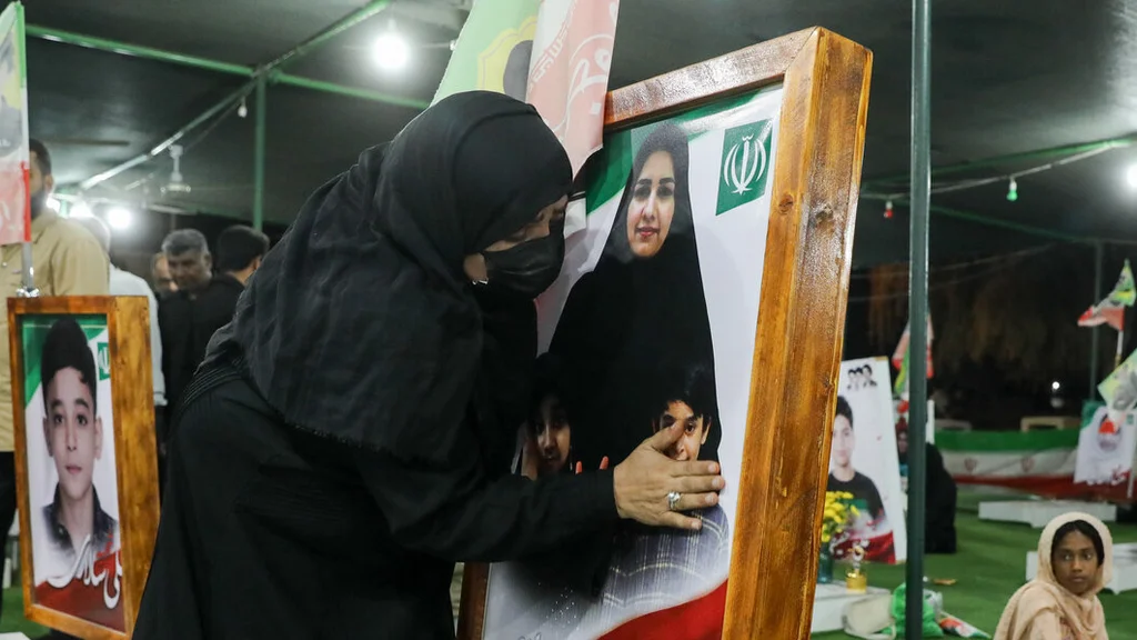 میناب کے طلبہ نے امریکی ہم جماعتوں کو خط بھیجا، اسکولوں کو نشانہ نہ بنانے کی اپیل