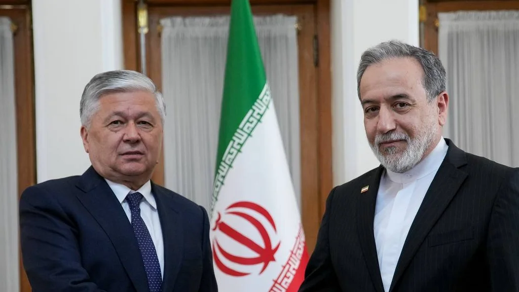 تہران میں ایران اور ازبکستان کے درمیان سیاسی مشاورت کا آٹھواں دور