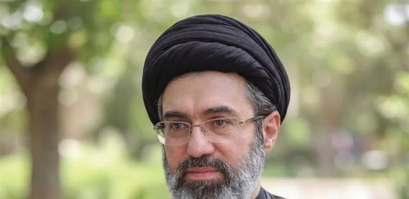 ایران کے رہبر کا کہنا ہے کہ دشمن ملک کو پسماندگی کی طرف واپس لانے میں ناکام رہا