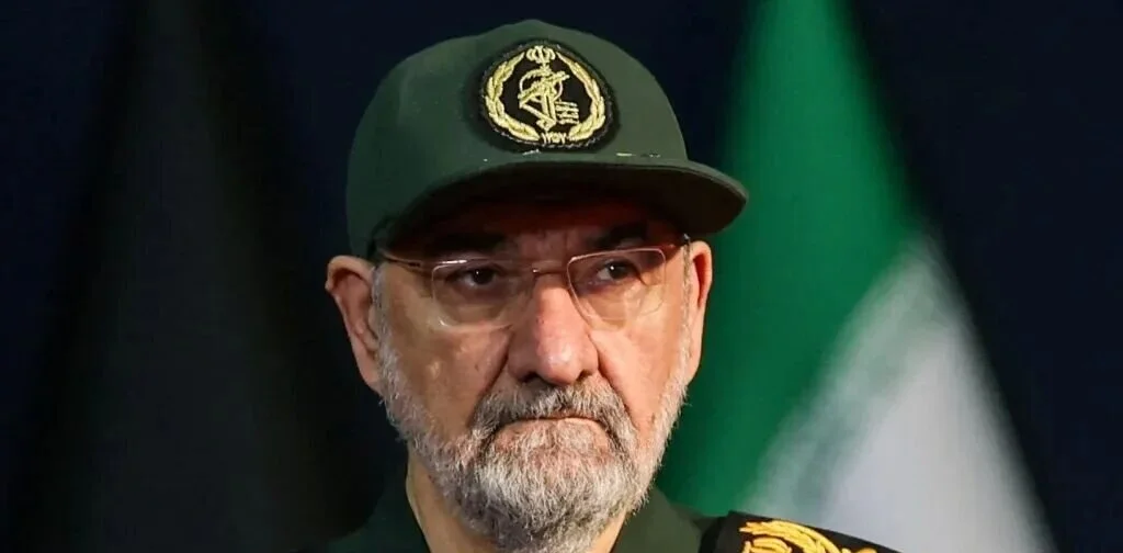 ایران کے رضائی کا کہنا ہے کہ امریکہ اقتصادی جنگ میں بھی ناکام ہوگا جیسا کہ فوجی محاذ پر ہوا