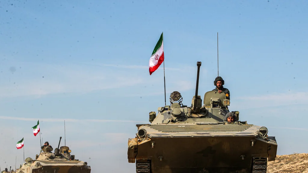 ایران کی فوج کی زمینی افواج سرحدوں پر تعینات، کمانڈر