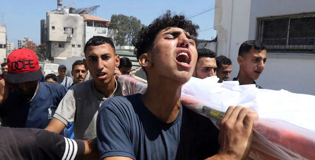 Israeli shelling in Khan Younis injures five Palestinians, sources say