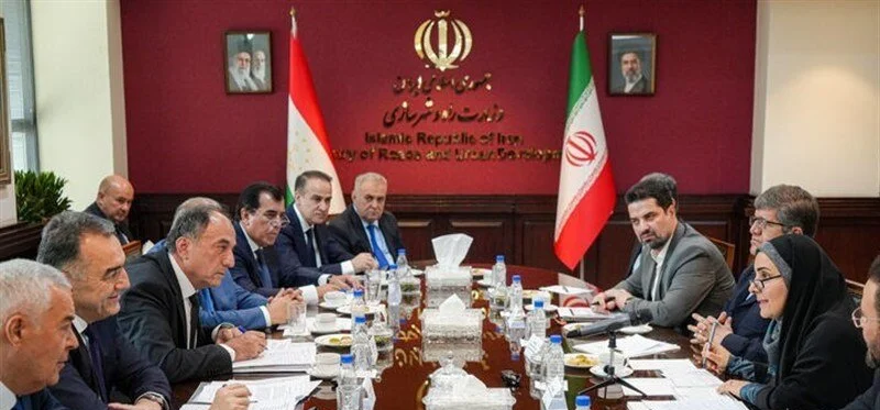 ایران نے تاجکستان کے ساتھ نقل و حمل کے تعلقات مضبوط کرنے پر زور دیا