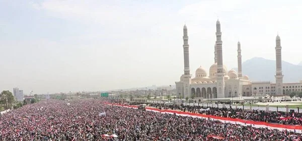 یمنی افواج نے مارب اور حضرموت میں سعودی حمایت یافتہ پوزیشنوں پر حملہ کیا