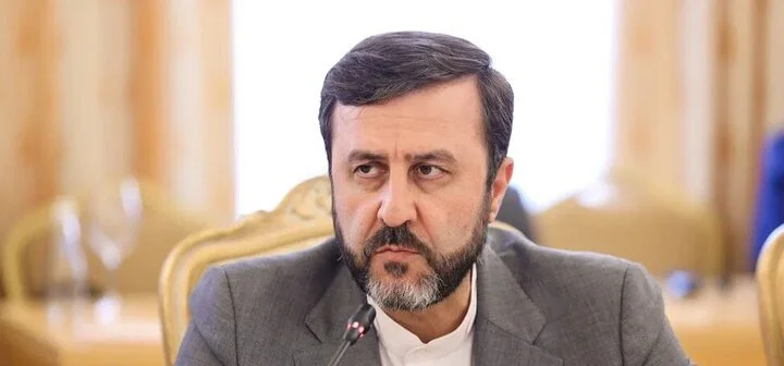 ایران: آبنائے ہرمز کا دوبارہ کھلنا امریکی خلاف ورزیوں کے خاتمے سے مشروط